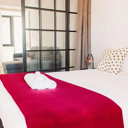 Apartment New Flat & Terrace Garden Monte Da Graca Lisbon