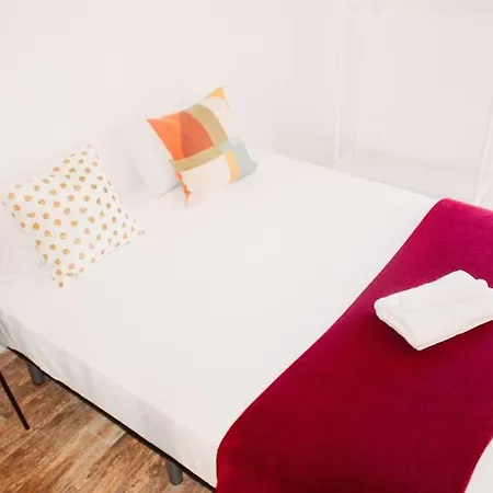 Apartment New Flat & Terrace Garden Monte Da Graca Lisbon